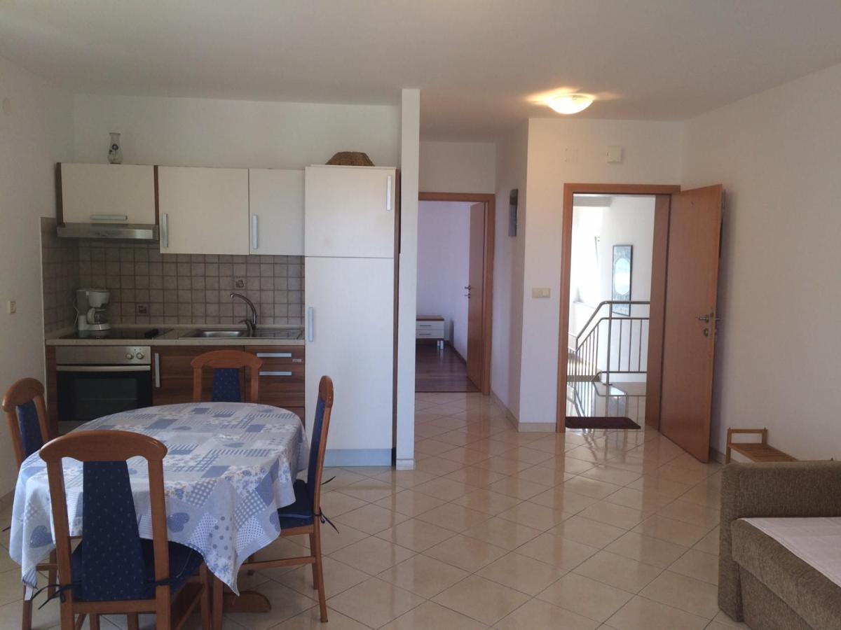 Apartments Malinska - Apartment 4 Екстер'єр фото