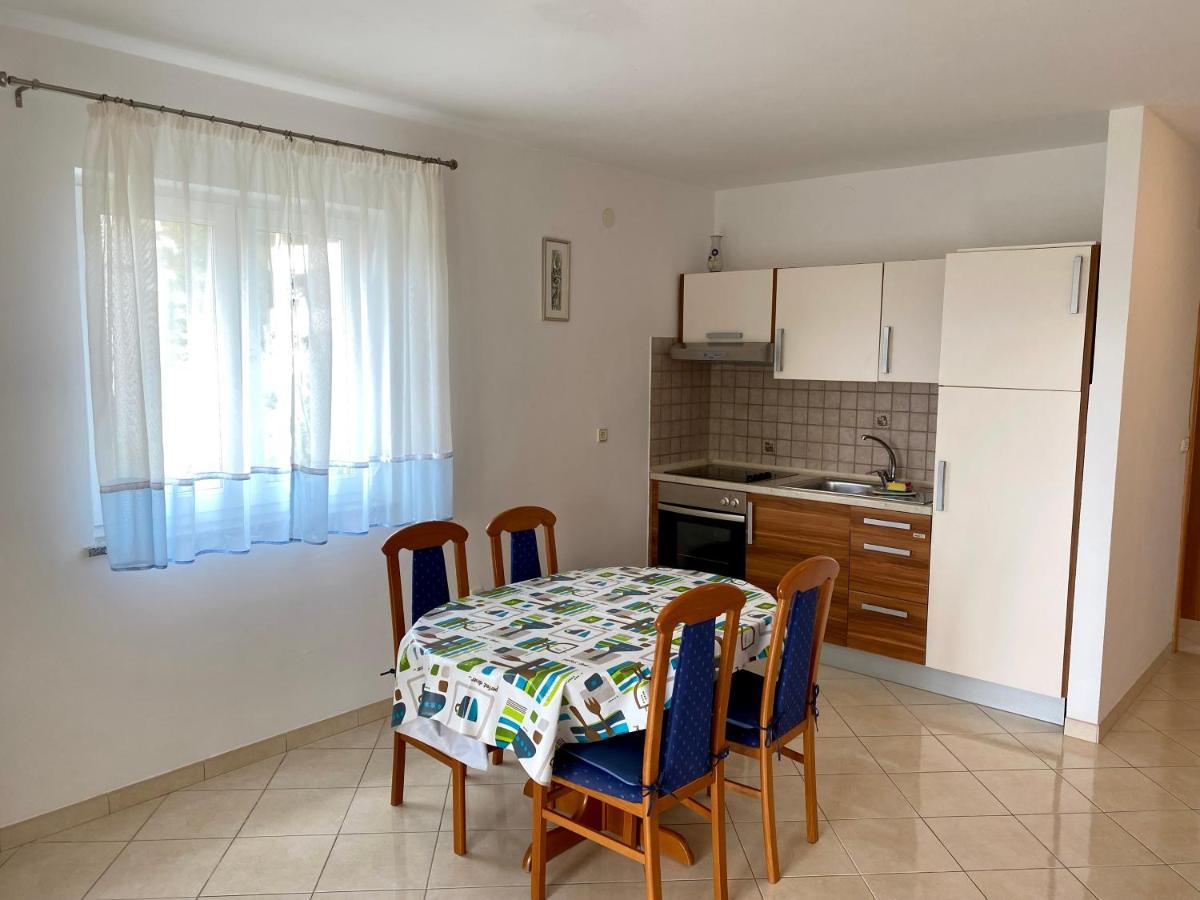 Apartments Malinska - Apartment 4 Екстер'єр фото