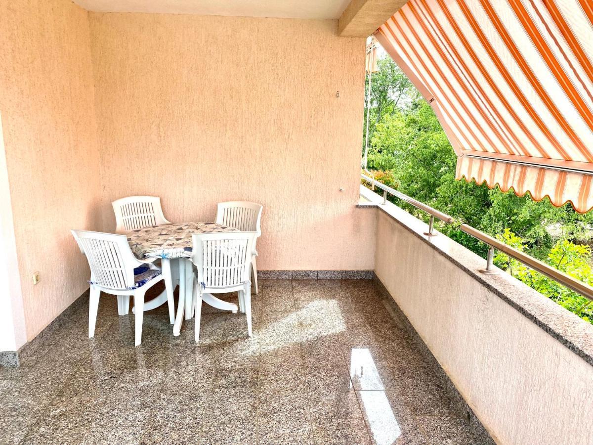 Apartments Malinska - Apartment 4 Екстер'єр фото